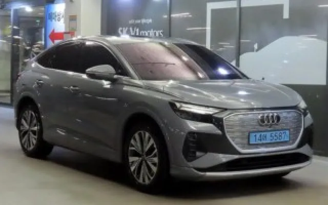 인천저신용중고차할부 Q4 e-트론 40 스포트백 매물 사진 4 - 2024/08 54,179km